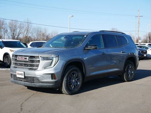Used 2025 GMC Acadia Elevation image 3