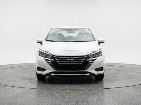 Used 2025 Nissan Versa SV w/ Trunk Package image 2