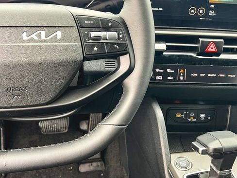 New 2026 Kia Sportage SX image 24