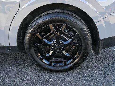 Used 2025 Kia Carnival SX Prestige image 13