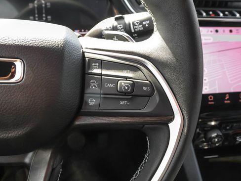 New 2025 Jeep Grand Cherokee L Limited w/ Luxury Tech Group II image 29