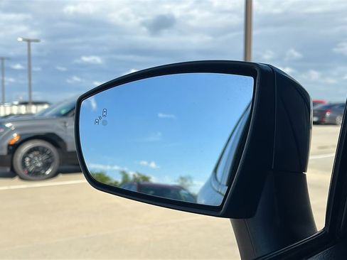 Used 2021 Ford EcoSport SE w/ SE Convenience Package FWD image 19