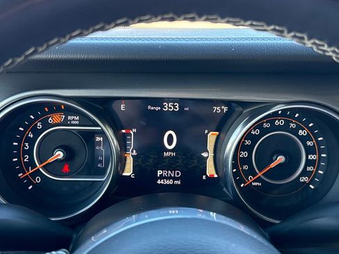 Used 2021 Jeep Wrangler Unlimited Sahara image 17