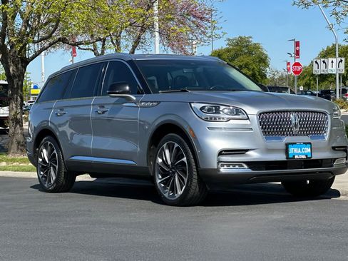 Used 2021 Lincoln Aviator Reserve w/ Equipment Group 202A AWD/4WD image 9