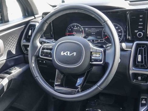 Certified 2023 Kia Sorento S w/ Panoramic Sunroof Package image 11