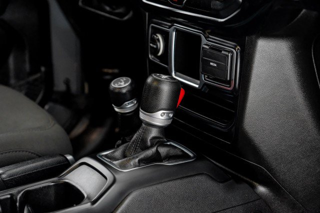 Used 2019 Jeep Wrangler Sport AWD/4WD image 19