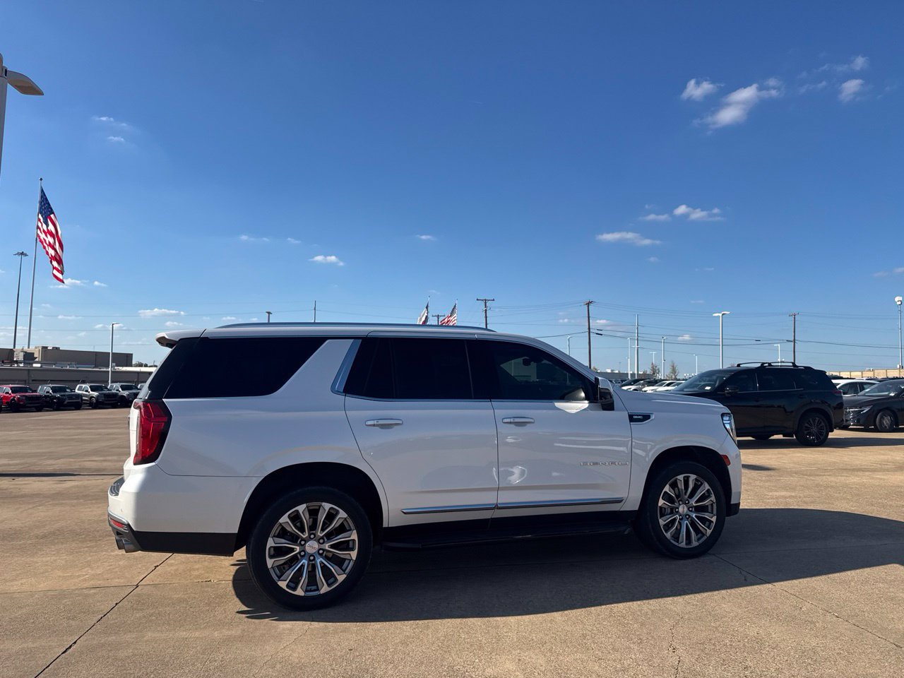 Used 2021 GMC Yukon Denali w/ LPO, Illumination Package AWD/4WD image 33