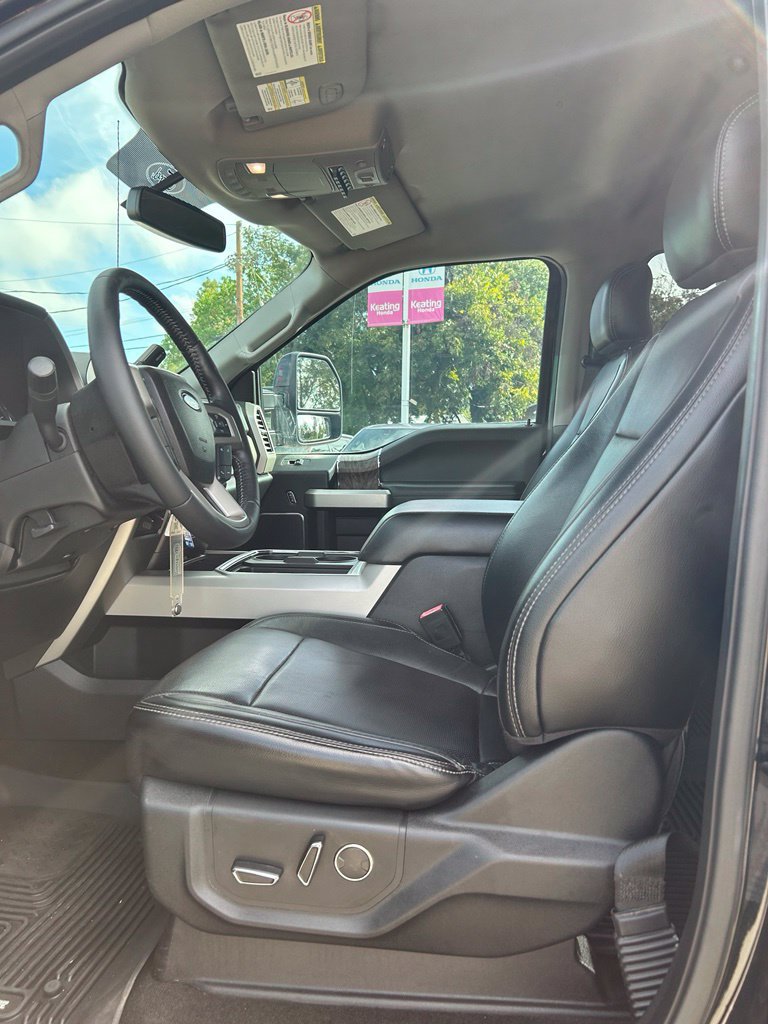 Used 2017 Ford F250 Lariat w/ Lariat Value Package AWD/4WD image 14