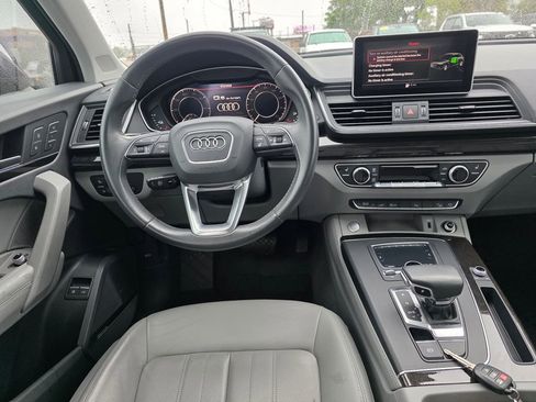 Used 2020 Audi Q5 e Premium Plus w/ Premium Plus Package AWD/4WD image 12