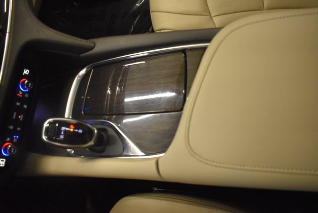 Used 2021 Buick Enclave Premium w/ Sun and Sites Package AWD/4WD image 30