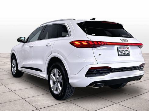 Certified 2025 Audi Q5 Premium AWD/4WD image 14