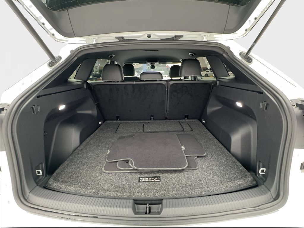 Used 2024 Volkswagen Atlas Cross Sport SE FWD image 17