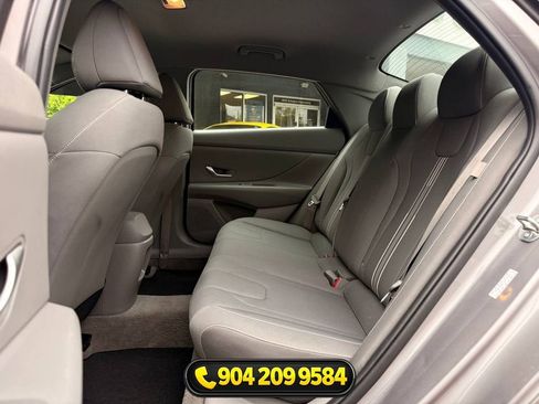Used 2024 Hyundai Elantra SEL FWD image 27