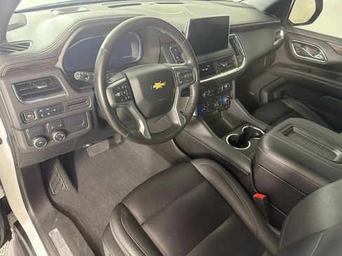 Used 2023 Chevrolet Tahoe LT w/ LT Signature Plus Package RWD image 4