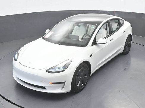 Used 2021 Tesla Model 3 Standard Range Plus RWD image 42