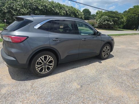 Used 2022 Ford Escape SEL w/ Technology Package FWD image 8