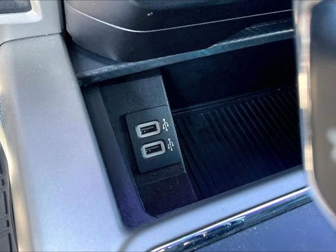 Certified 2020 Ford F150 Lariat RWD image 32