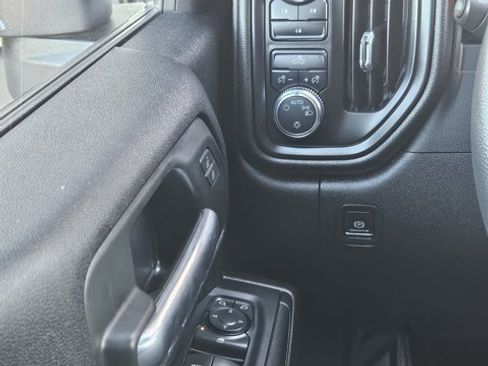 Used 2024 GMC Sierra 2500 Pro AWD/4WD image 18