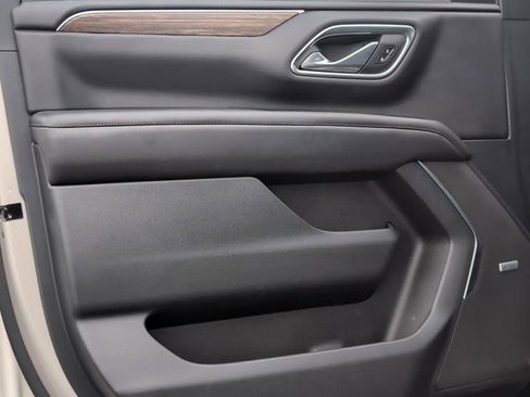 Used 2021 Chevrolet Tahoe High Country RWD image 14