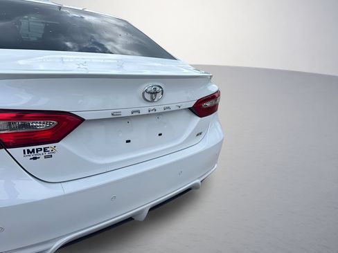 Used 2020 Toyota Camry SE FWD image 28