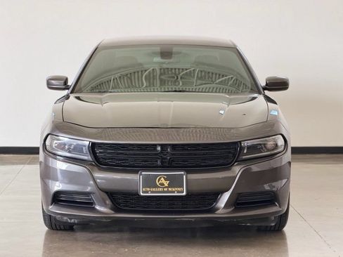 Used 2022 Dodge Charger SXT RWD image 2