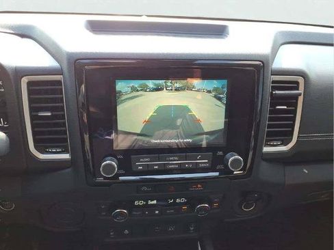 Certified 2024 Nissan Frontier SL RWD image 17