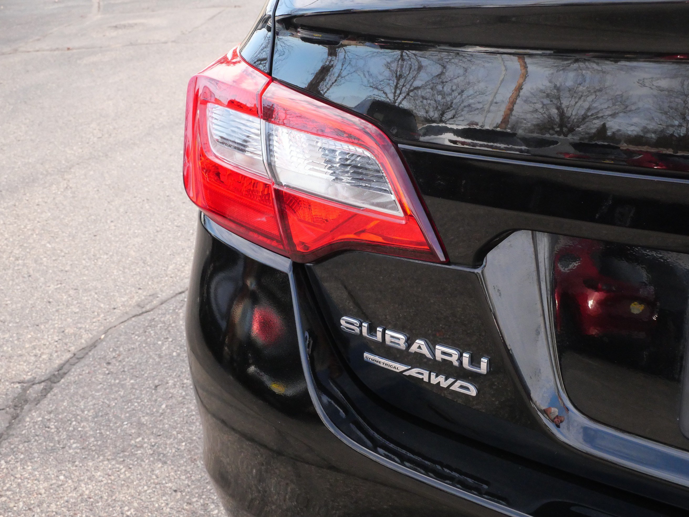 Used 2015 Subaru Legacy 2.5i Premium AWD/4WD image 17