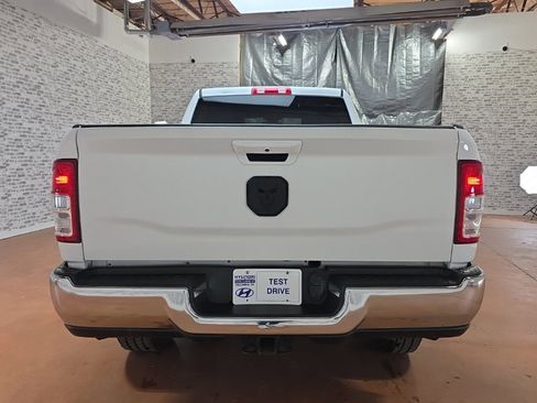 Used 2021 RAM 2500 Big Horn image 5