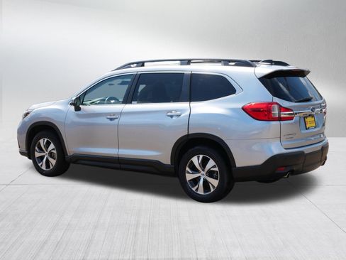 Used 2022 Subaru Ascent Premium w/ Convenience Package image 5