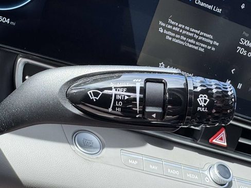 Certified 2024 Hyundai Elantra SEL w/ Convenience Package FWD image 25
