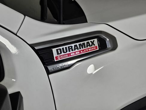 Used 2021 GMC Sierra 2500 AT4 w/ AT4 Premium Plus Package AWD/4WD image 4