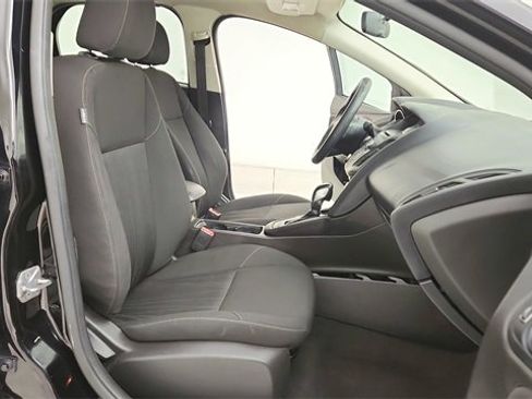 Used 2016 Ford Focus SE image 27
