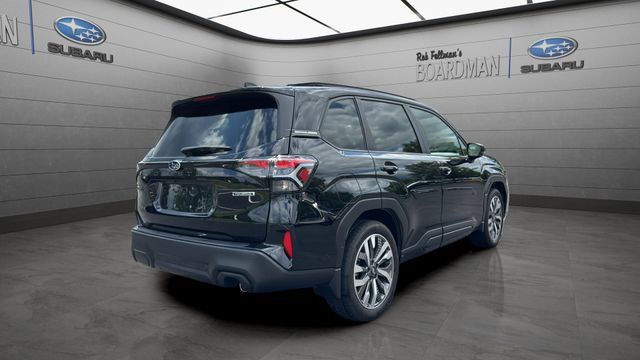 Used 2025 Subaru Forester Touring AWD/4WD image 5