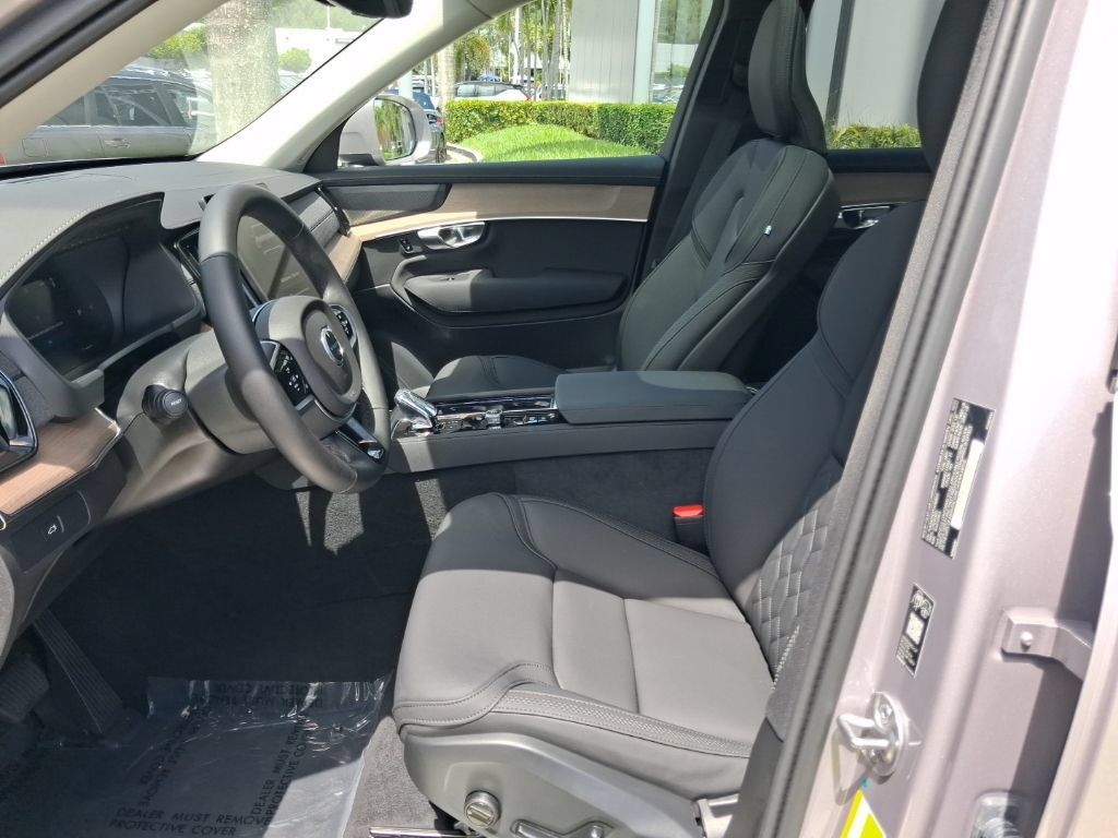 Certified 2026 Volvo XC90 B6 Plus AWD/4WD image 14