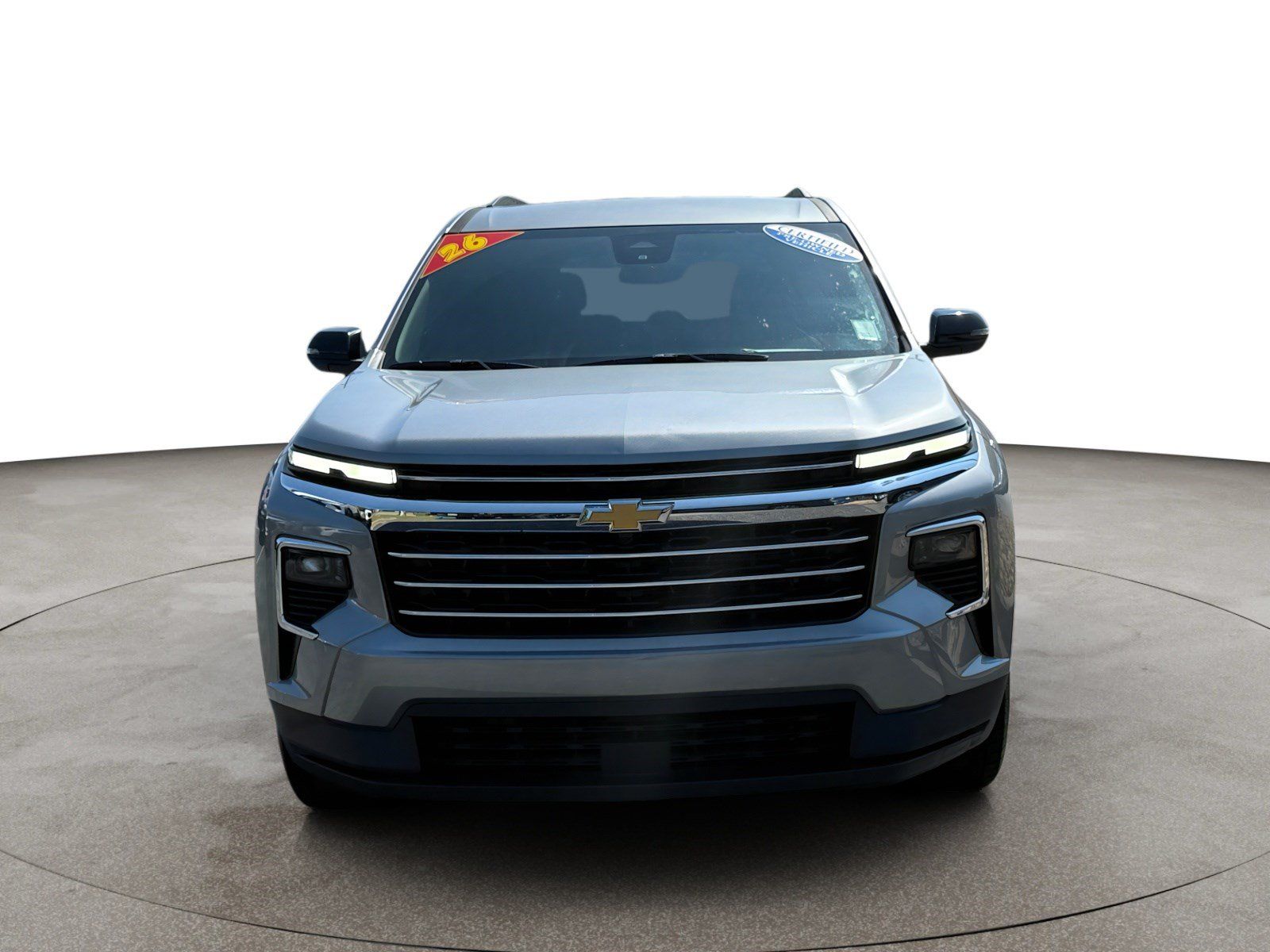 Used 2026 Chevrolet Traverse LT FWD image 2