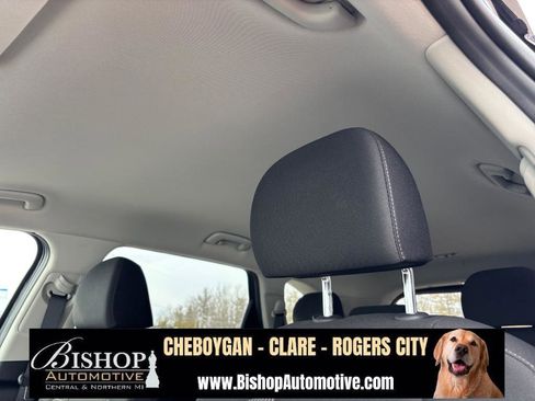 Used 2023 Kia Sorento LX image 34