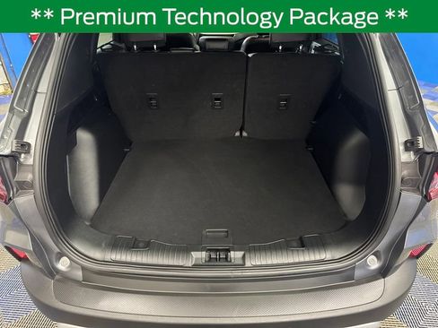 Certified 2025 Ford Escape Platinum w/ Premium Technology Package image 5