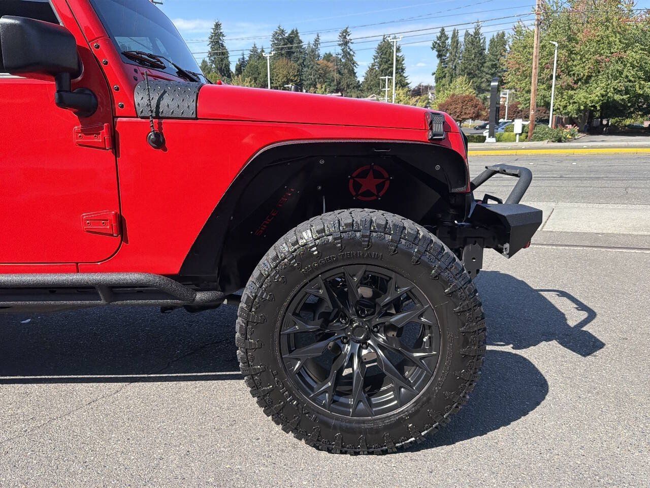 Used 2017 Jeep Wrangler Unlimited Sahara AWD/4WD image 13