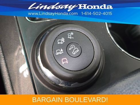 Used 2016 Ford Explorer XLT w/ Equipment Group 202A AWD/4WD image 21