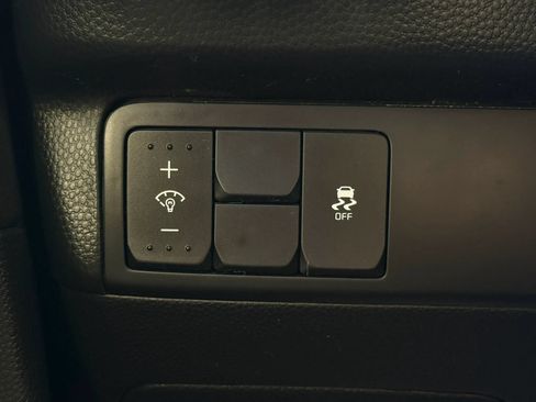 Used 2019 Kia Soul FWD image 28