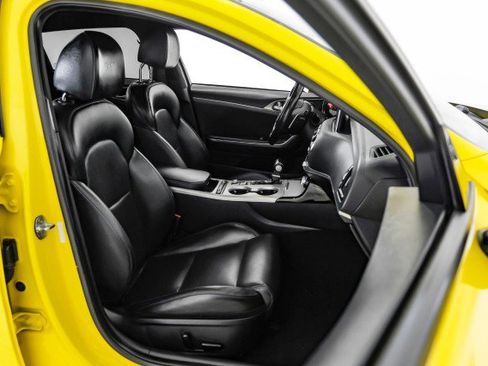 Used 2018 Kia Stinger GT image 35