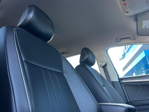 Used 2022 Volkswagen Tiguan SE image 22