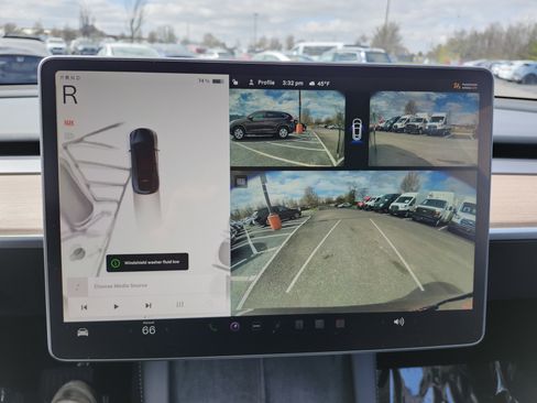 Used 2024 Tesla Model Y Long Range image 4