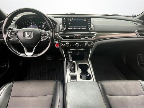 Used 2018 Honda Accord Sport image 7