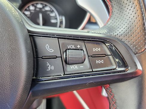 Used 2021 Alfa Romeo Stelvio Ti Sport image 25