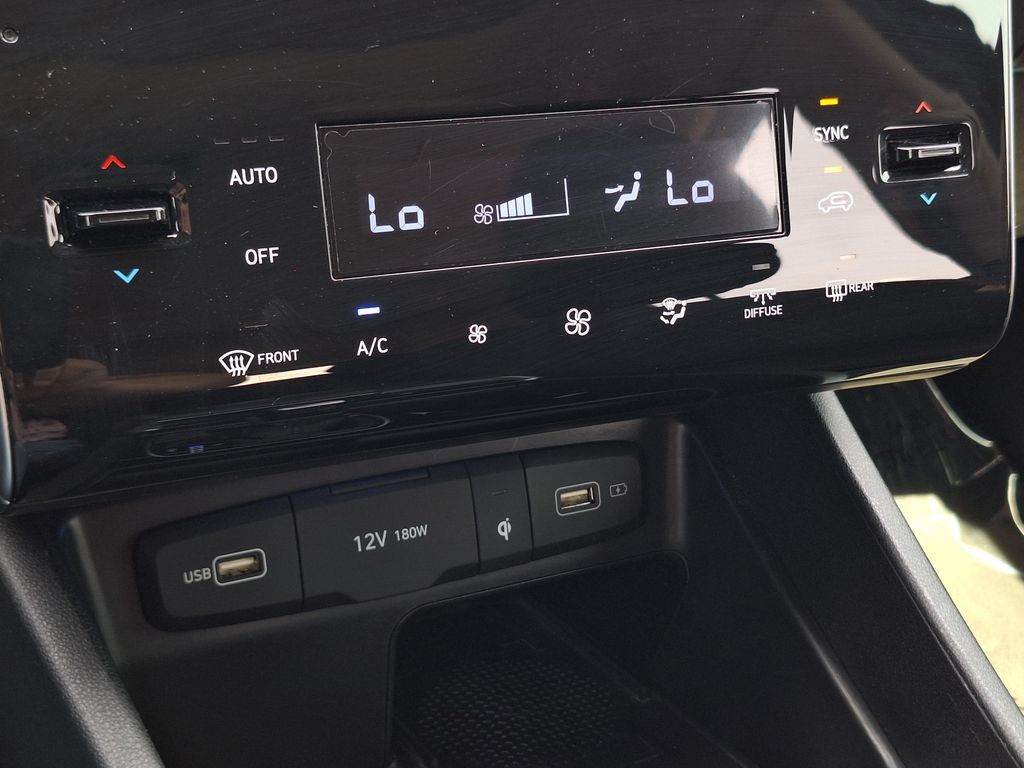 Certified 2022 Hyundai Tucson SEL w/ Convenience Package FWD image 22