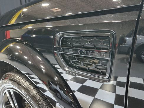 Used 2015 Land Rover LR4 HSE LUX image 16