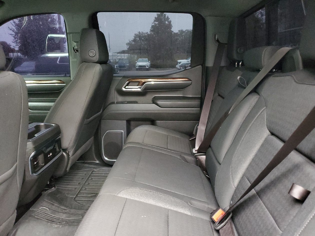 Used 2024 GMC Sierra 1500 Elevation w/ Preferred Package AWD/4WD image 11