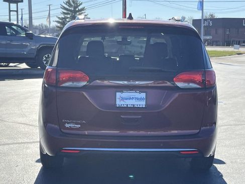 Used 2018 Chrysler Pacifica Touring-L Plus image 6
