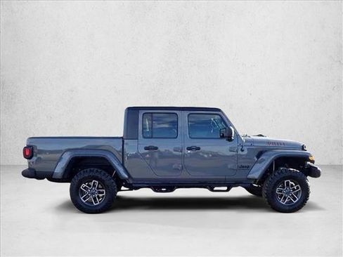 Used 2021 Jeep Gladiator Sport AWD/4WD image 9